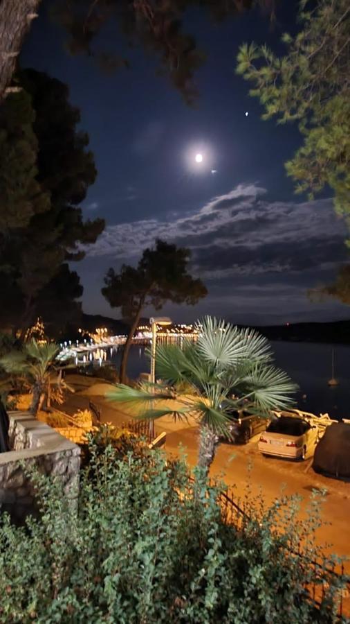 Apartments & Rooms Bianca Мали-Лошинь Экстерьер фото
