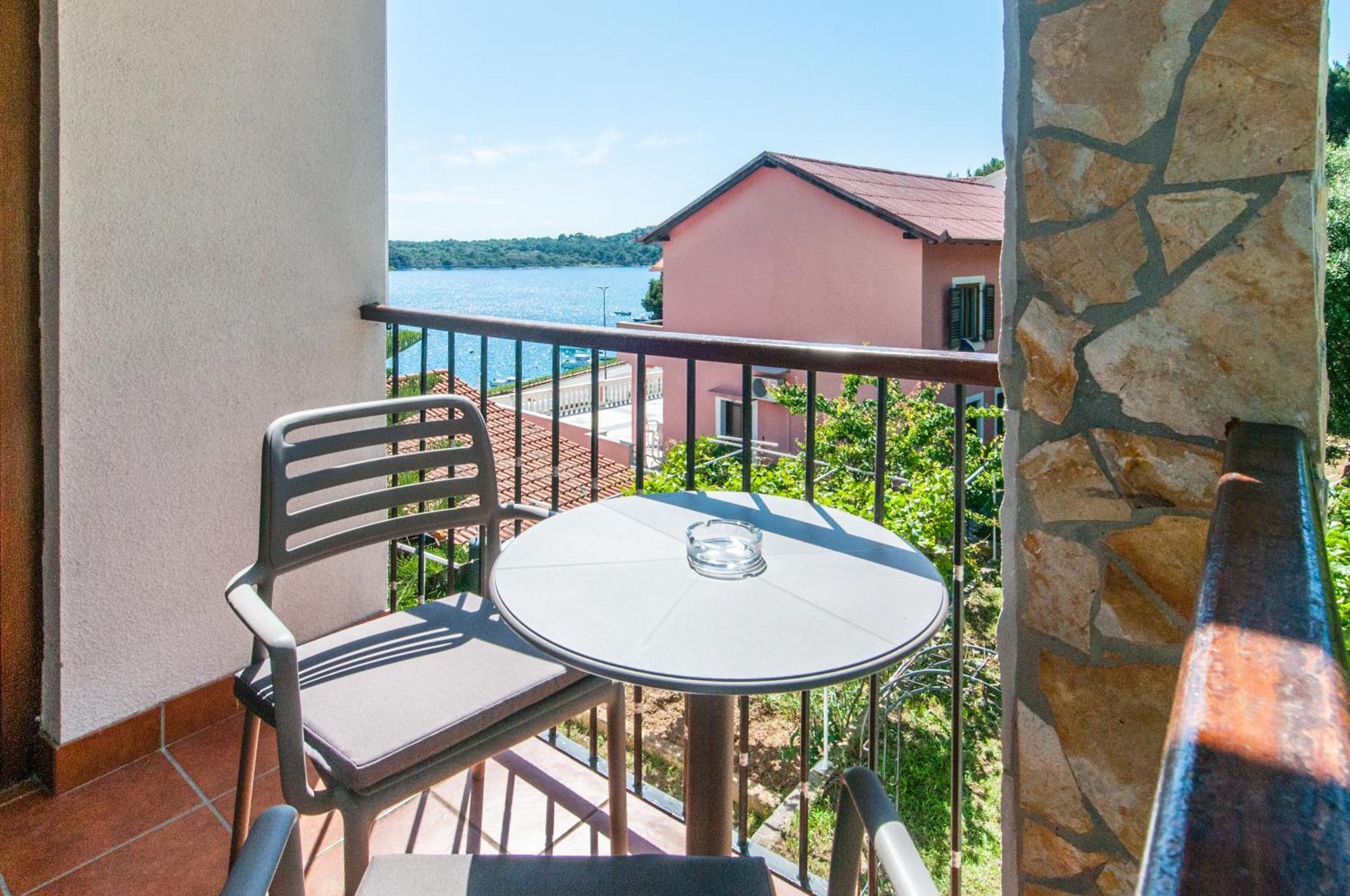 Apartments & Rooms Bianca Мали-Лошинь Экстерьер фото
