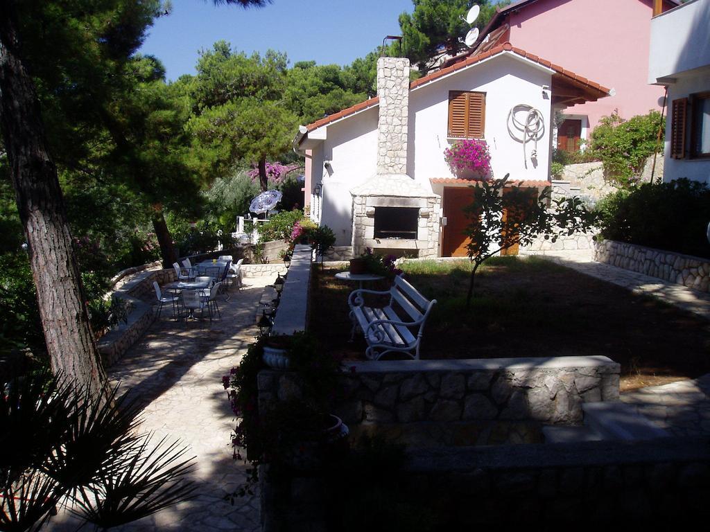 Apartments & Rooms Bianca Мали-Лошинь Экстерьер фото