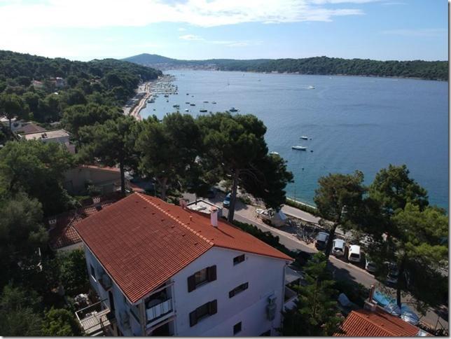 Apartments & Rooms Bianca Мали-Лошинь Экстерьер фото